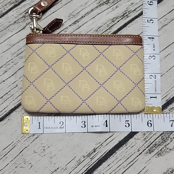 Dooney & Bourke Wristlet - Picture 11 of 12